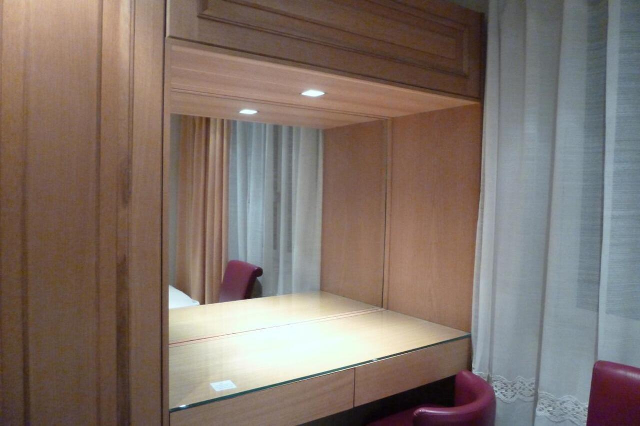 Hotel Du Vieux Marais Paris Luaran gambar