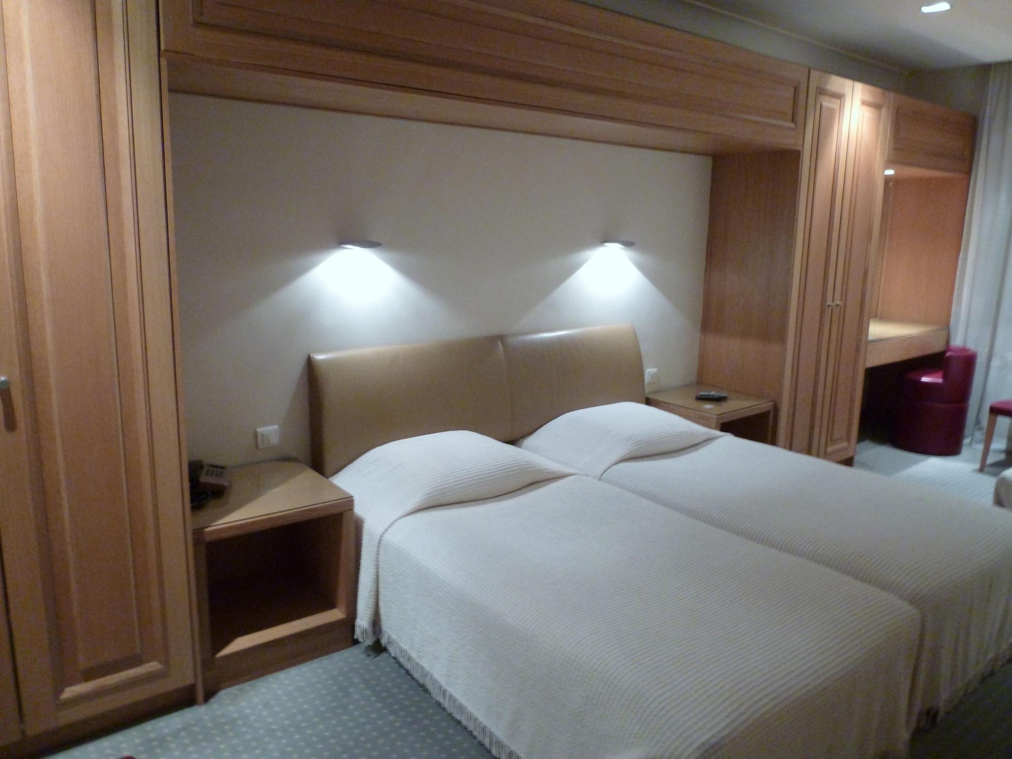 Hotel Du Vieux Marais Paris Luaran gambar