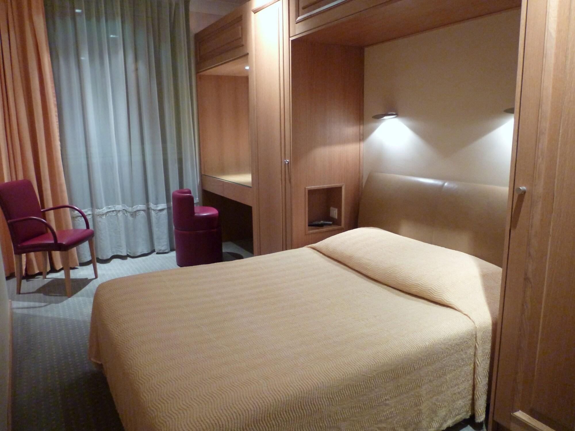 Hotel Du Vieux Marais Paris Luaran gambar